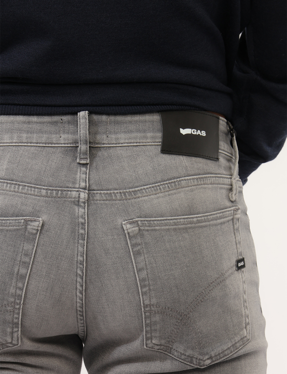 Jeans Gas Grigio - Jeans GAS Grigio da UomoI Jeans GAS Grigio da uomo sono la scelta ideale per chi desidera un capo versati