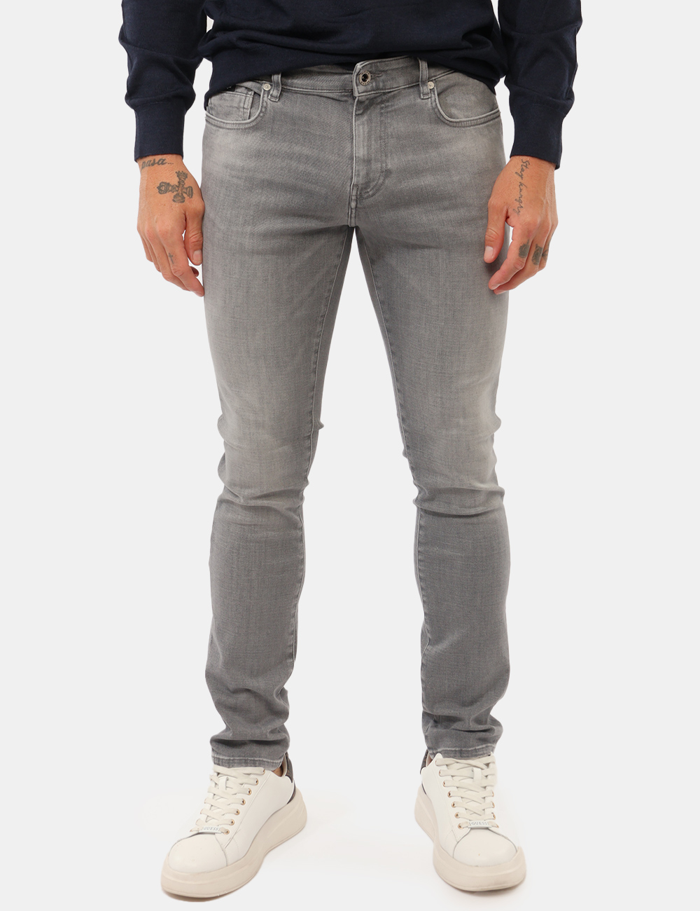 Jeans Gas Grigio - Jeans GAS Grigio da UomoI Jeans GAS Grigio da uomo sono la scelta ideale per chi desidera un capo versati