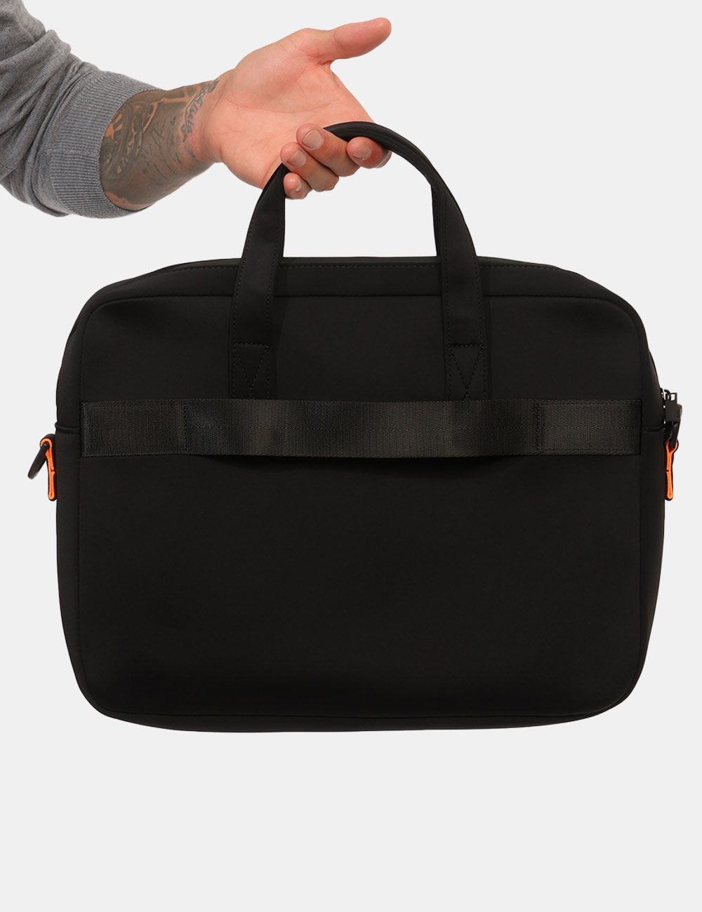 Porta PC Suns Nero - Porta PC SUNS Nero da uomo Il Porta PC SUNS Nero da uomo è un accessorio pratico e contemporaneo, pensa