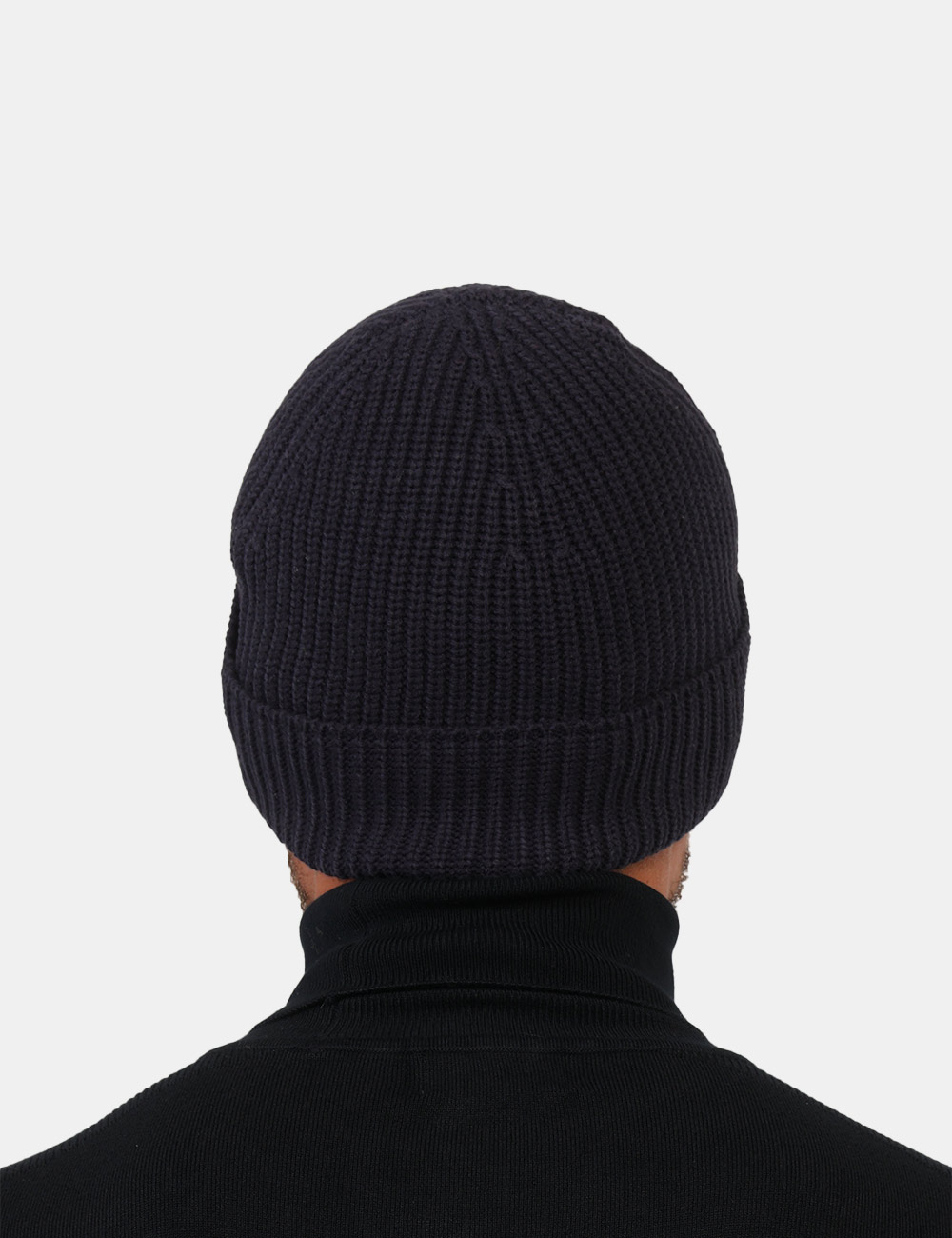 Cappello Suns Blu - Cappello SUNS Blu da uomo Il Cappello SUNS Blu da uomo è un accessorio versatile e contemporaneo, ideale