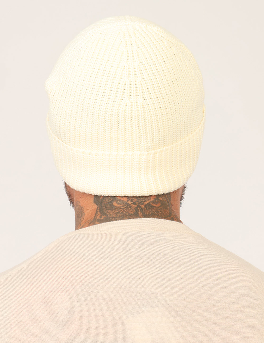 Cappello Suns Bianco - Cappello SUNS Bianco da uomo Il Cappello SUNS Bianco da uomo è un accessorio contemporaneo e versatil