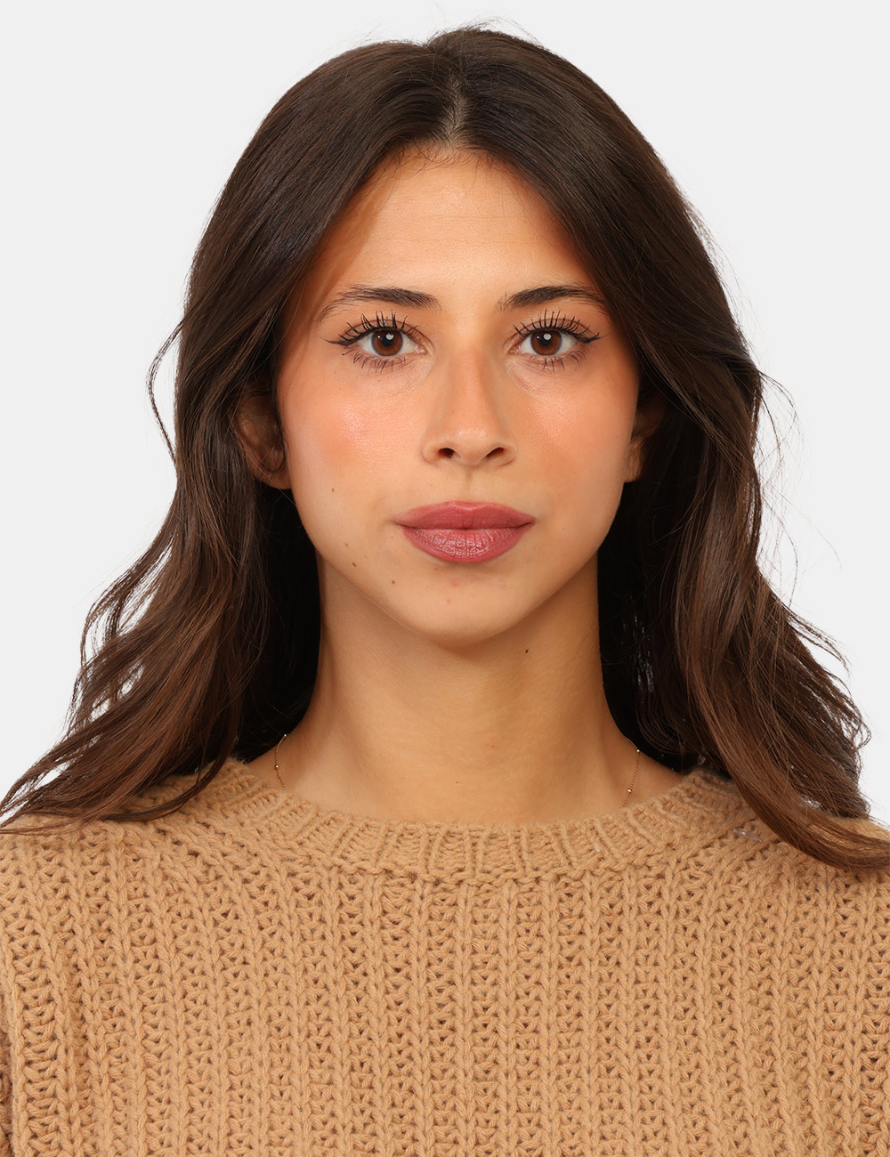 Maglia Emme Marella Beige - Maglia EMME MARELLA Beige da donna La Maglia EMME MARELLA Beige è un capo caldo e femminile, pen