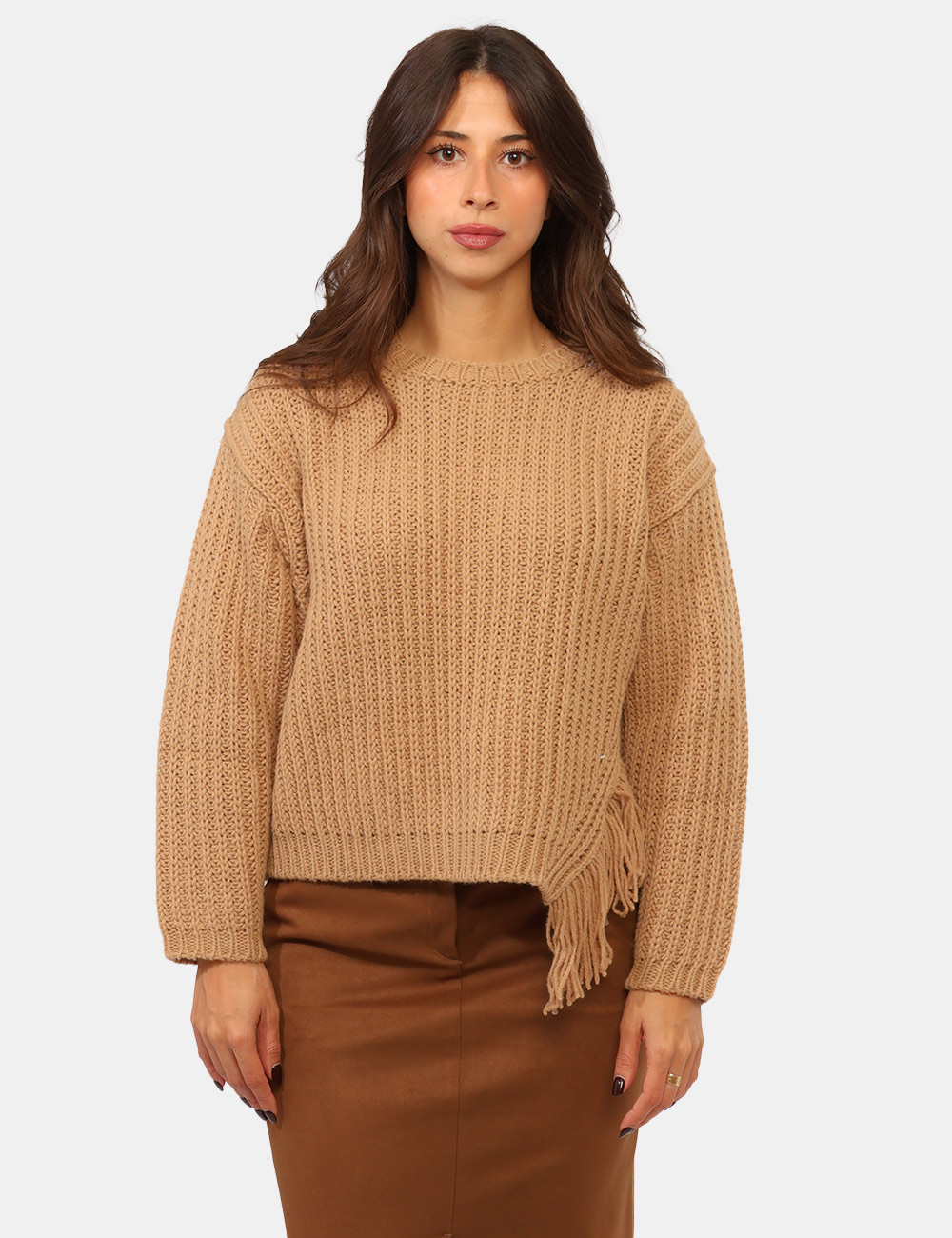 Maglia Emme Marella Beige - Maglia EMME MARELLA Beige da donna La Maglia EMME MARELLA Beige è un capo caldo e femminile, pen