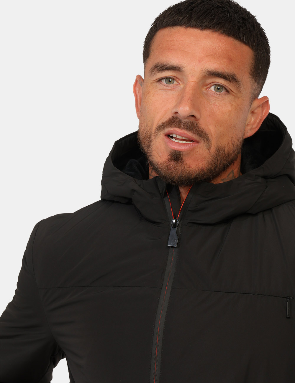 Piumino Suns Nero - Piumino SUNS Nero da uomo Il Piumino SUNS Nero da uomo è un capospalla versatile e contemporaneo, pensat