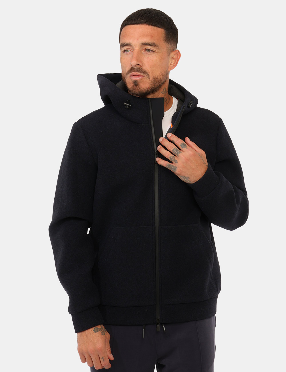Giacca Suns Blu - Giacca SUNS Blu da uomo La Giacca SUNS Blu da uomo è una proposta versatile e contemporanea, ideale per co