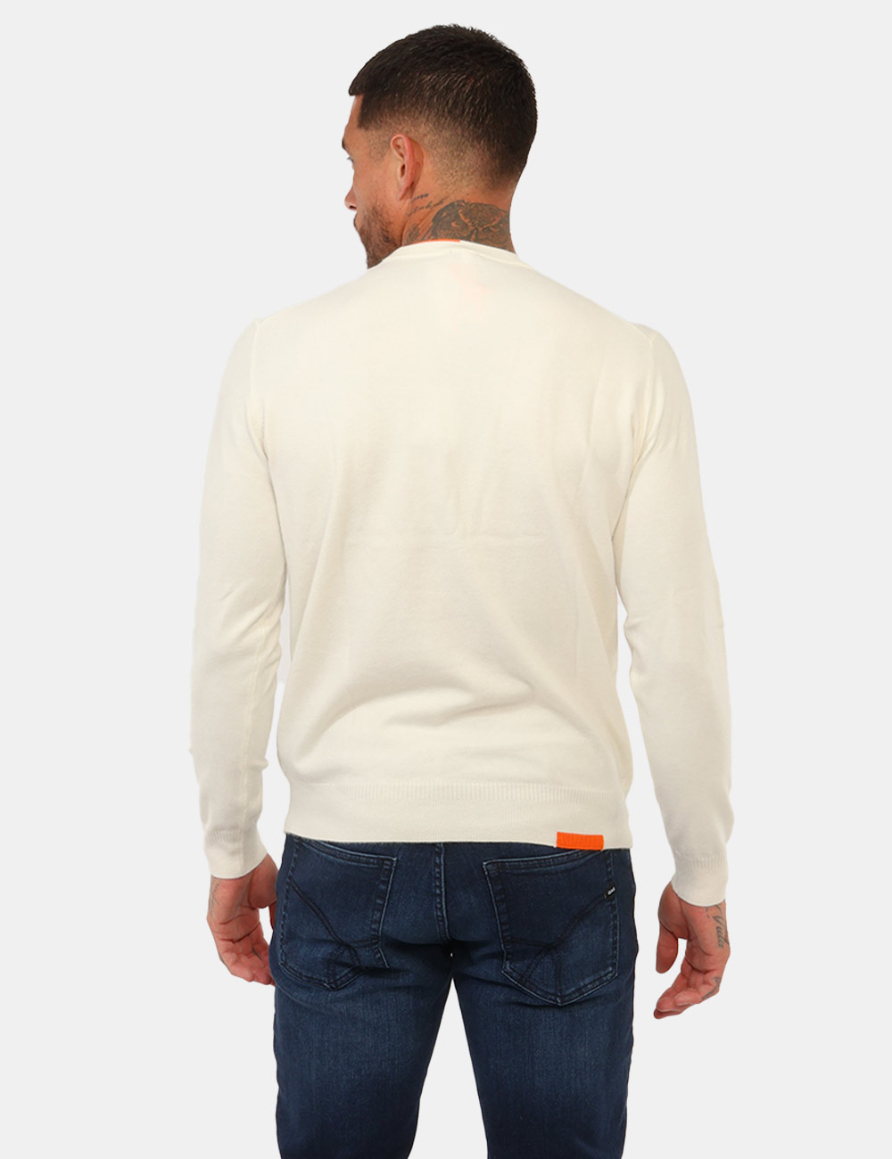 Maglia Suns Bianca - Maglia SUNS Bianca da uomo La Maglia SUNS Bianca da uomo è un capo versatile e contemporaneo, pensato p