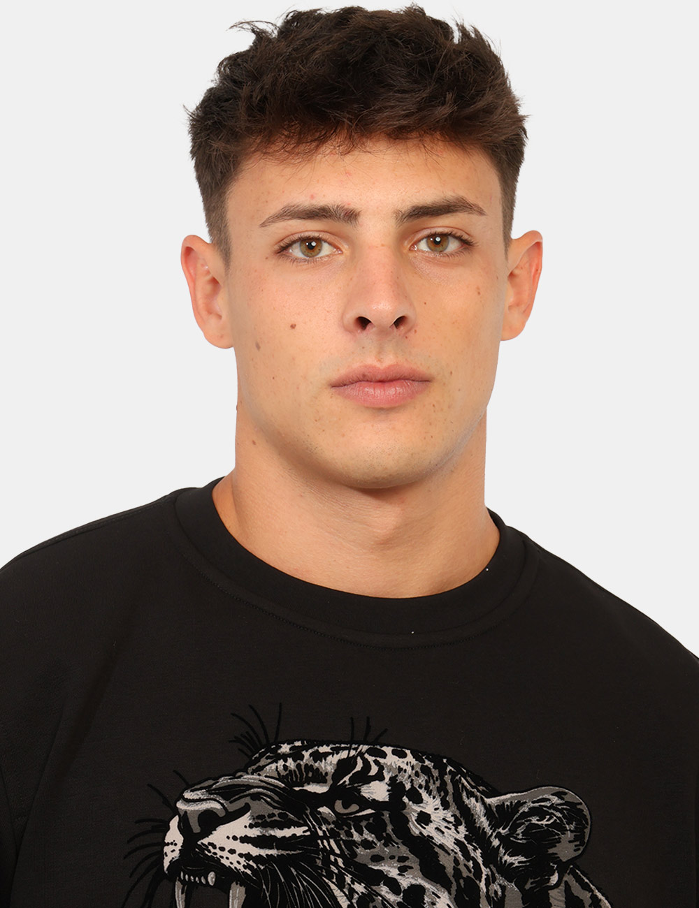 Felpa Antony Morato Nera - Felpa Antony Morato Nera da uomo La Felpa ANTONY MORATO Nera da uomo è un capo dal carattere deci