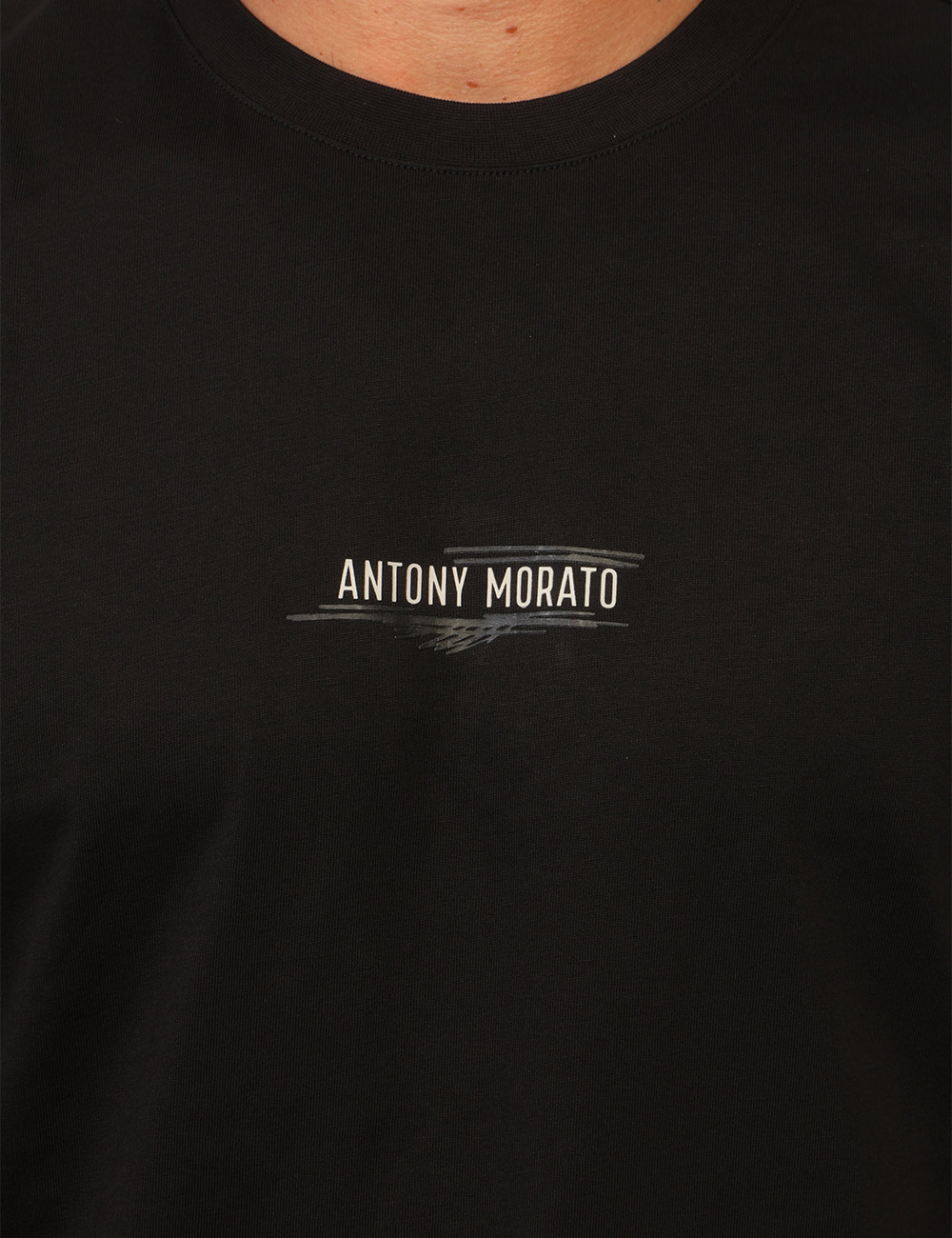 T-shirt Antony Morato Nera - T-shirt ANTONY MORATO Nera da uomo La T-shirt ANTONY MORATO Nera da uomo è un capo versatile e