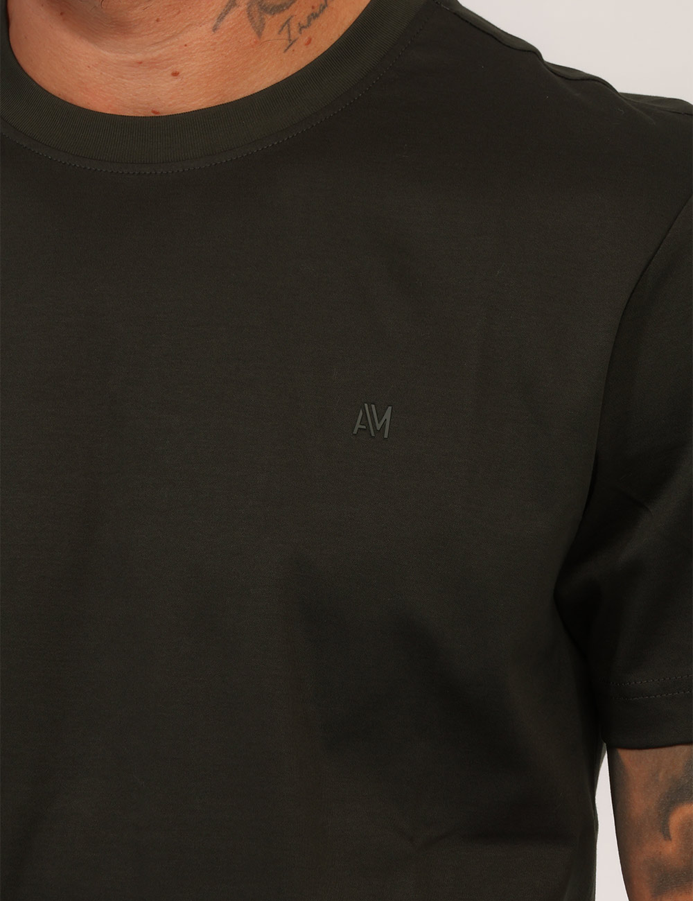 T-shirt Antony Morato Verde - T-shirt Antony Morato Verde da uomo La T-shirt ANTONY MORATO Verde è un capo dal carattere con