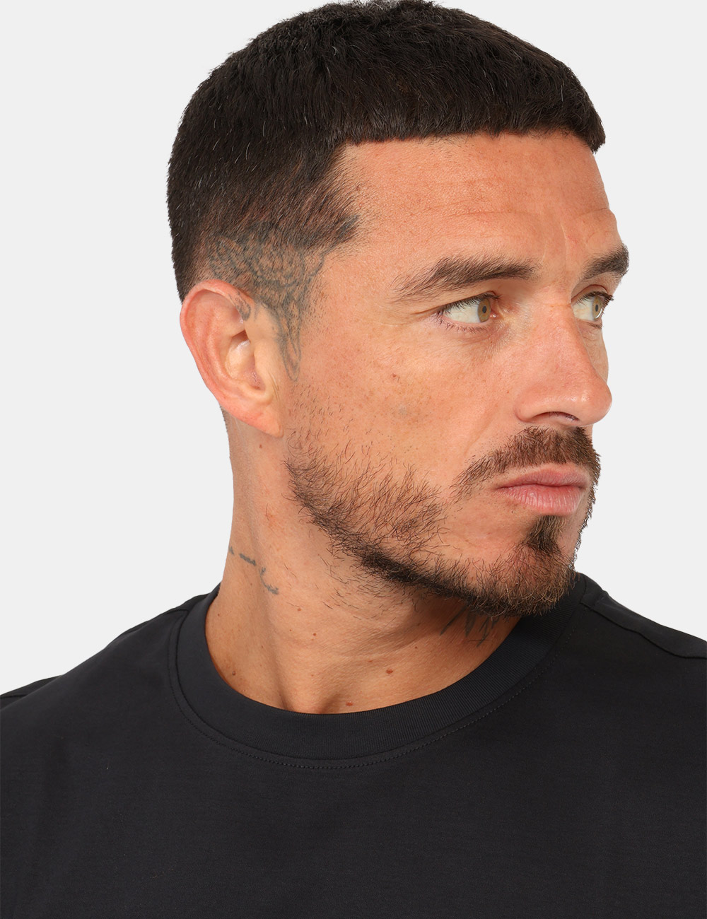 T-shirt Antony Morato Blu - T-shirt Antony Morato Blu La T-shirt ANTONY MORATO Blu è un capo dal carattere contemporaneo, pe