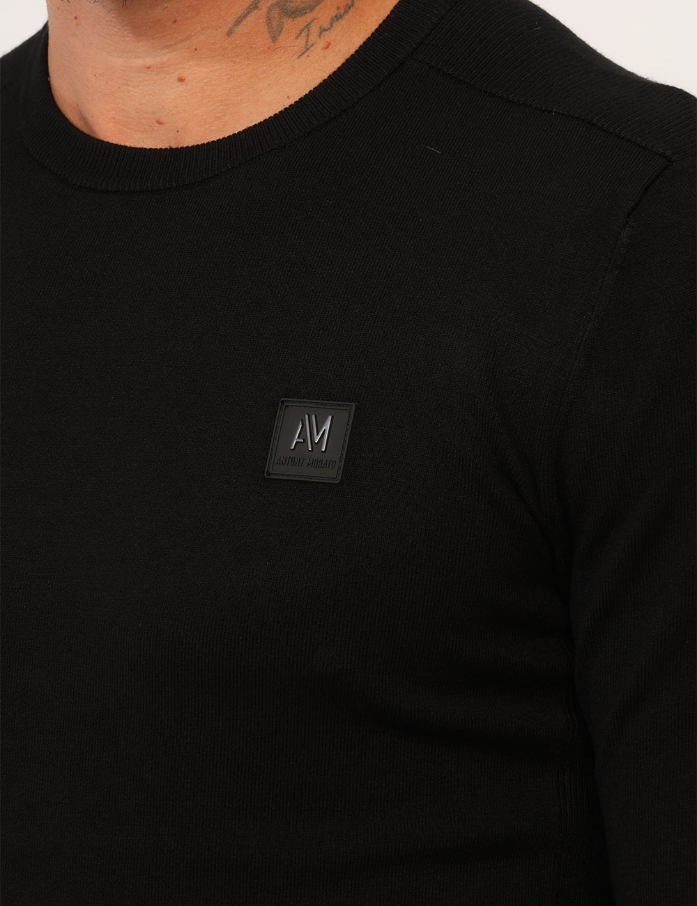 Maglia Antony Morato Nera - Maglia Antony Morato Nera La Maglia ANTONY MORATO Nera è un capo dal carattere deciso e contempo