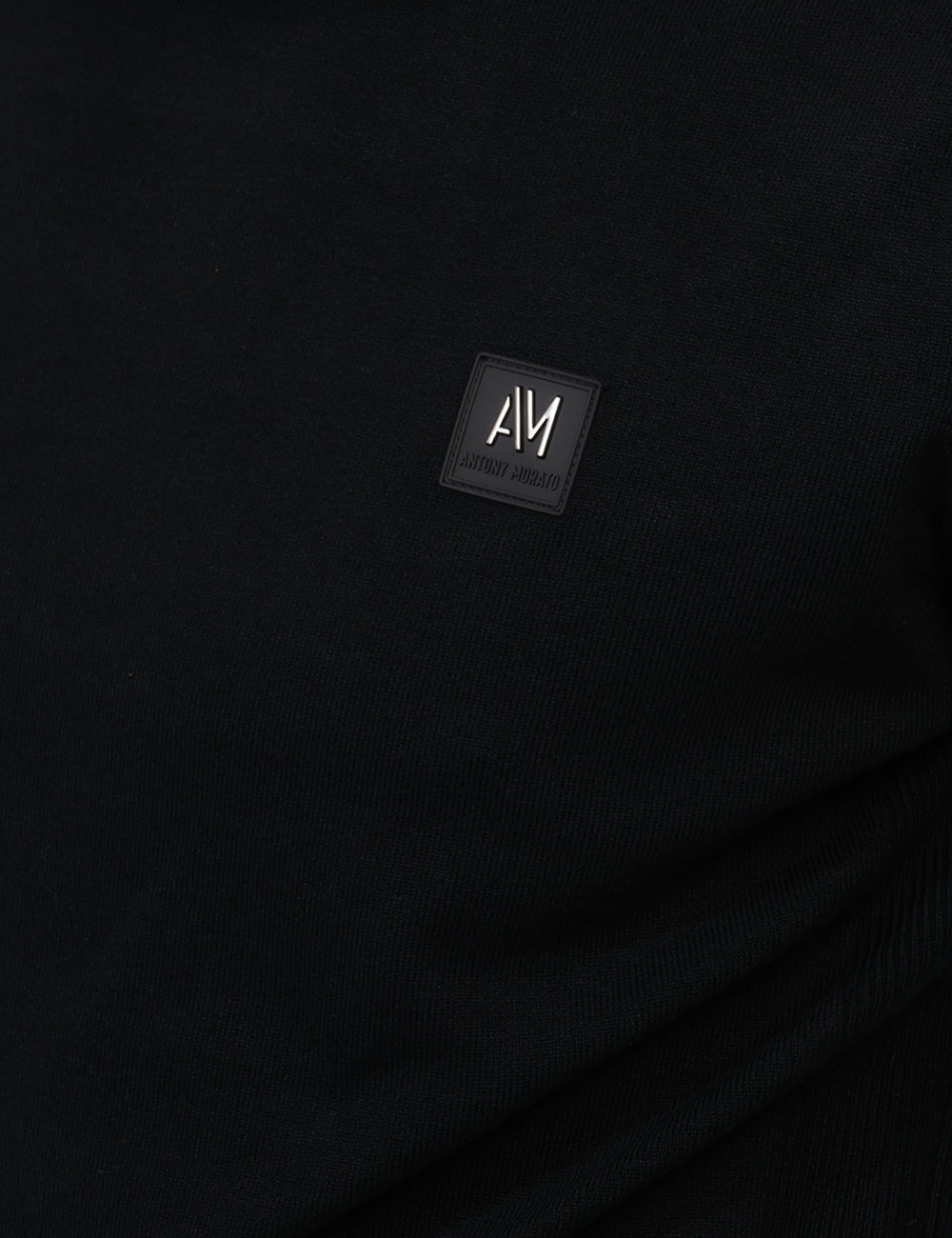 Maglia Antony Morato Blu - Maglia Antony Morato Blu La Maglia ANTONY MORATO Blu è un capo contemporaneo e versatile, pensato