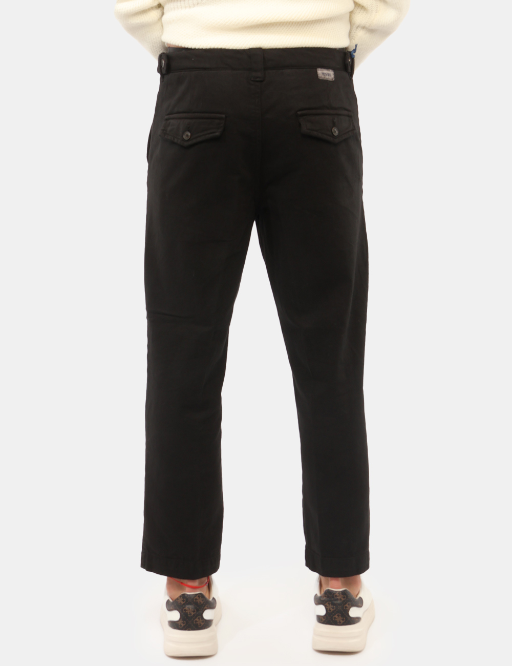 Pantalone Yes Zee Nero - Pantalone YES ZEE Nero da UomoIl Pantalone YES ZEE Nero da uomo è un capo versatile e contemporaneo
