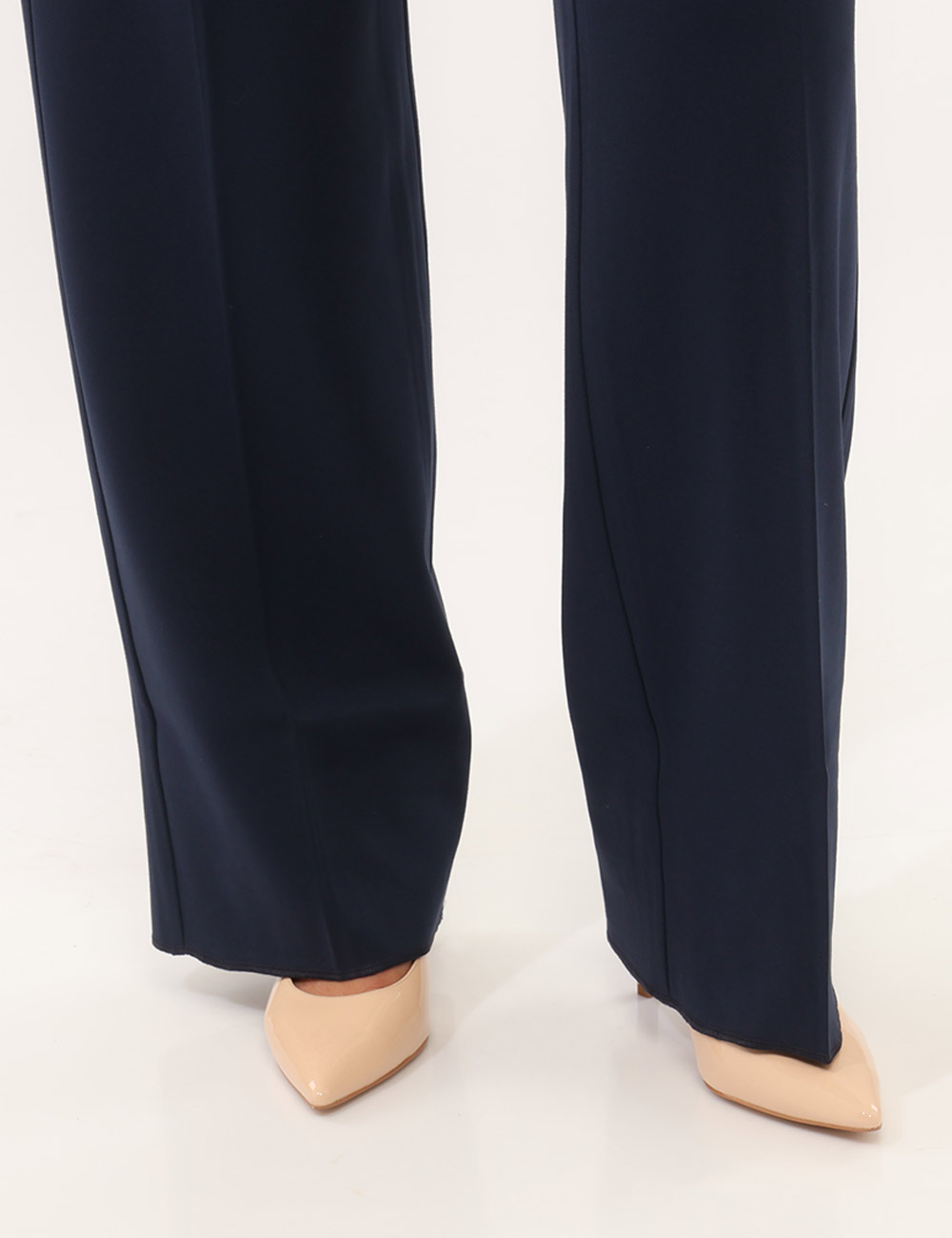 Pantalone Emme Marella Blu - Pantalone EMME MARELLA Blu da donna Il Pantalone EMME MARELLA Blu è un capo femminile elegante