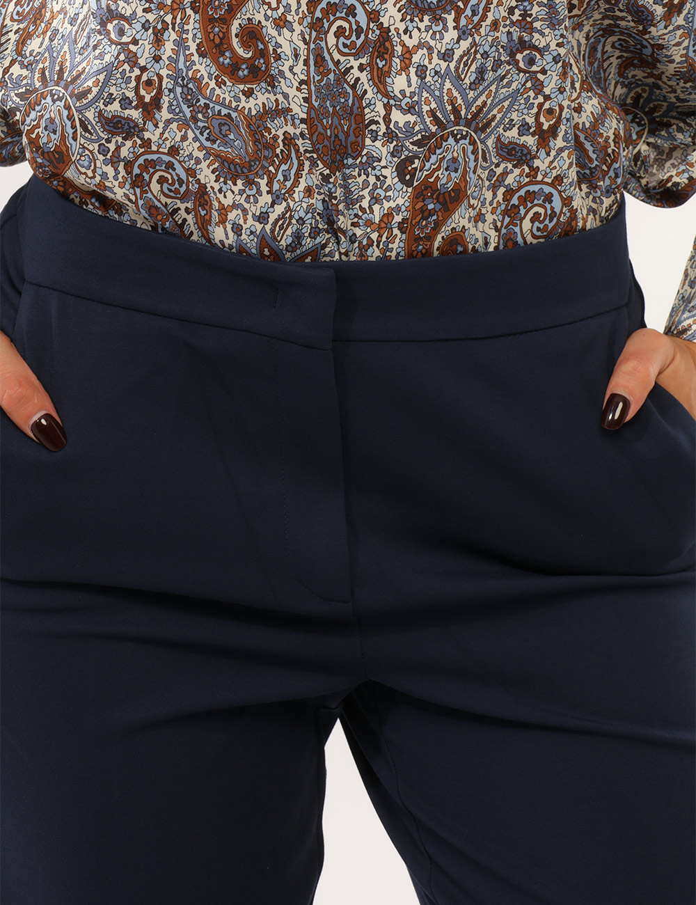 Pantalone Emme Marella Blu - Pantalone EMME MARELLA Blu da donna Il Pantalone EMME MARELLA Blu è un capo femminile elegante