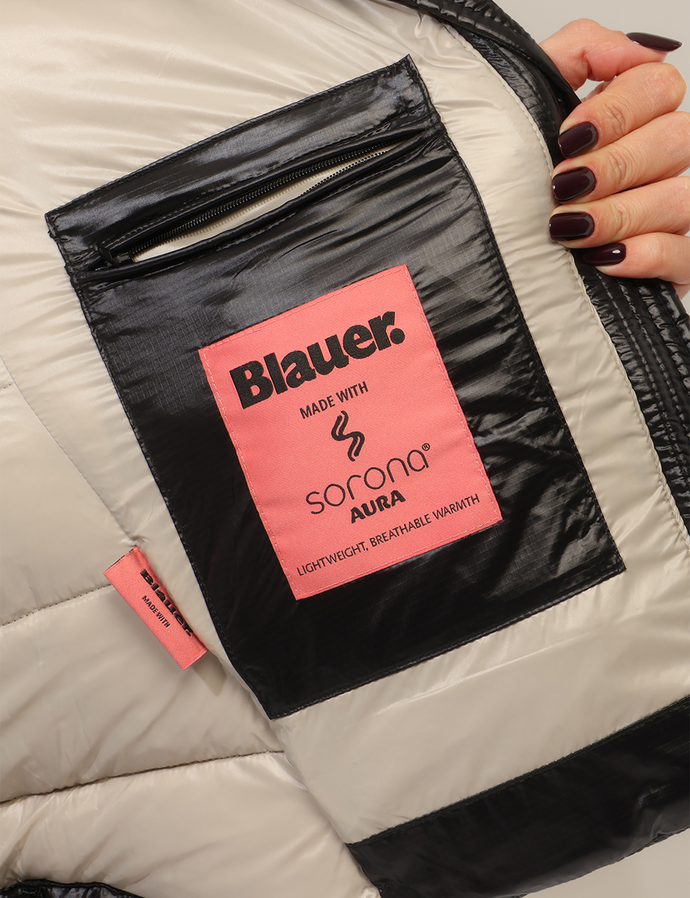 Piumino Blauer Nero - Il Piumino Blauer Nero da donna E' un capo versatile e funzionale, ideale per affrontare la stagione a