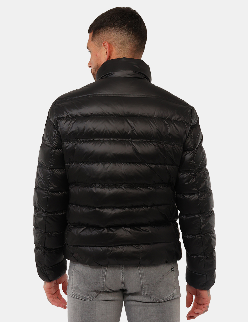 Piumino Blauer Nero - Piumino Blauer Nero da uomoIl Piumino Blauer Nero da uomo è un capospalla versatile e contemporaneo, i
