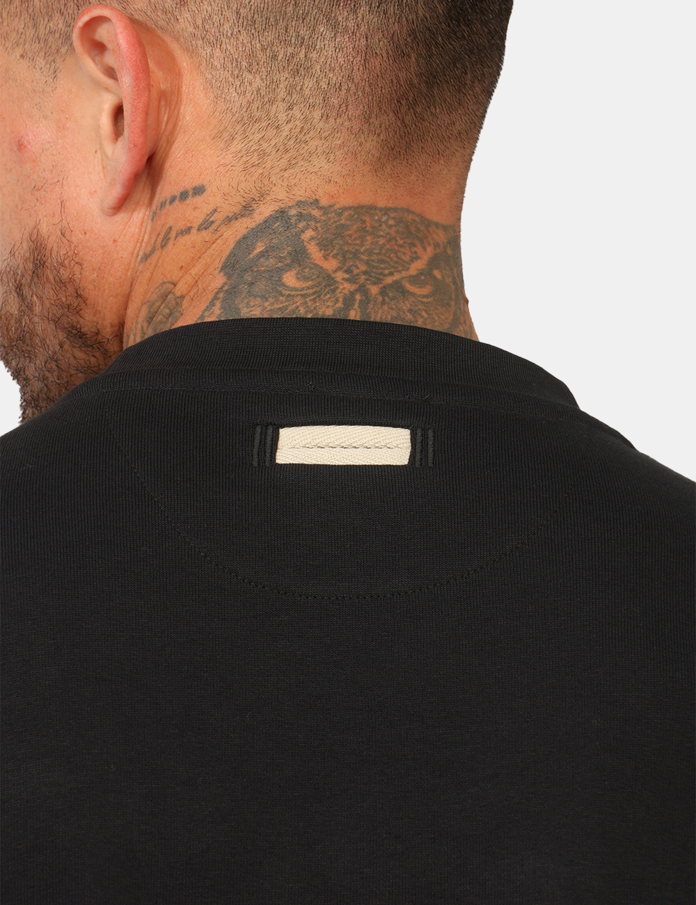Felpa Blauer Blu - Felpa Blauer Blu da uomoLa Felpa Blauer Blu da uomo è un capo versatile e confortevole, perfetto per affr