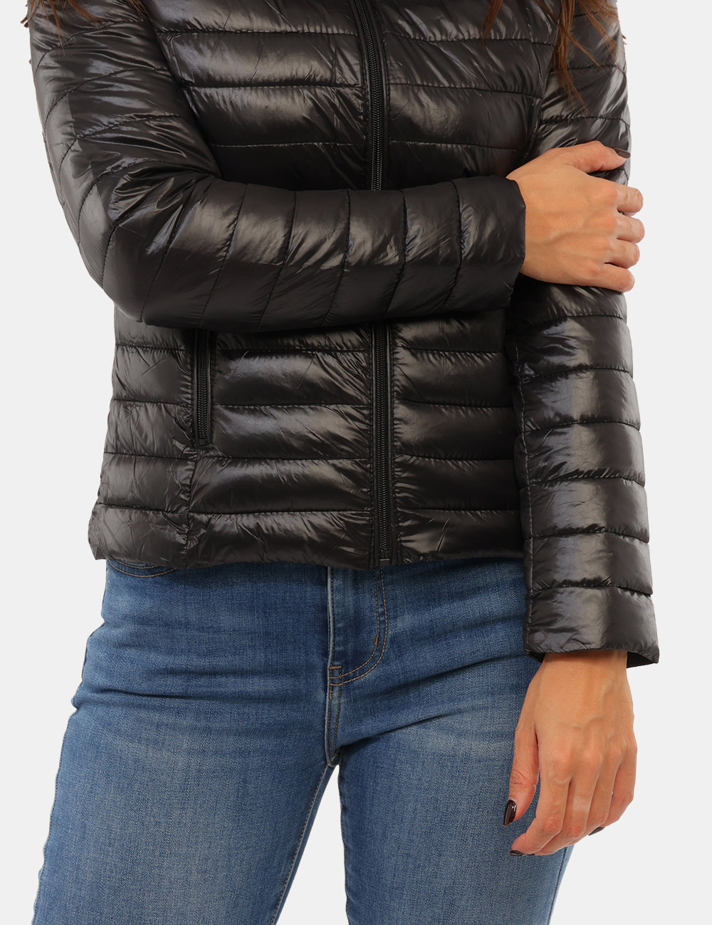 Piumino Concept83 Nero - Piumino Concept83 Nero da DonnaIl piumino Concept83 nero da donna è un capospalla versatile e conte