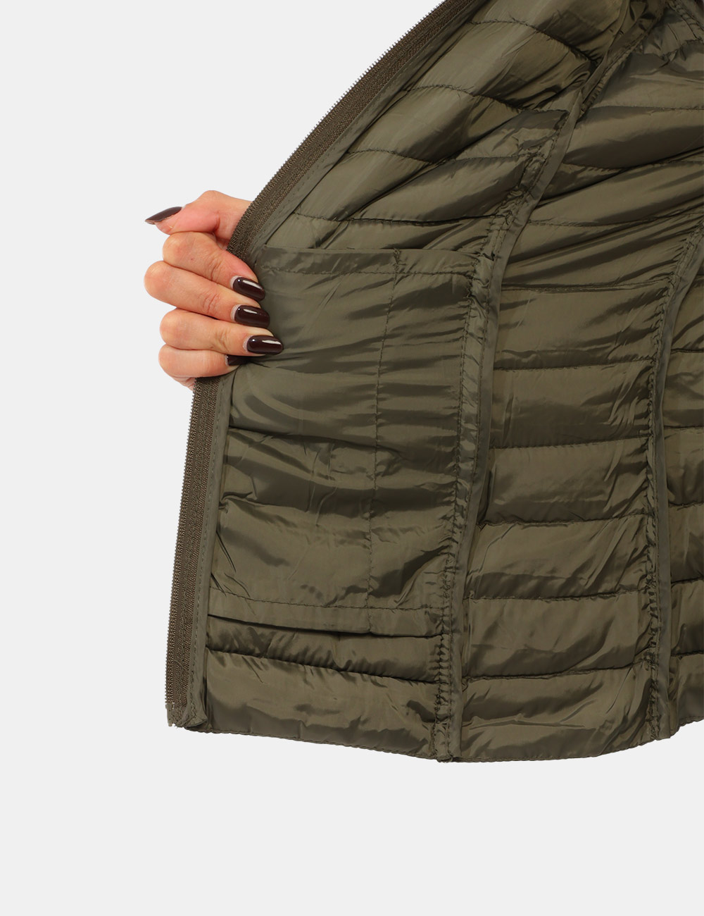 Piumino Concept83 Verde - Piumino Concept83 Verde da DonnaIl piumino Concept83 verde da donna è un capospalla versatile e co